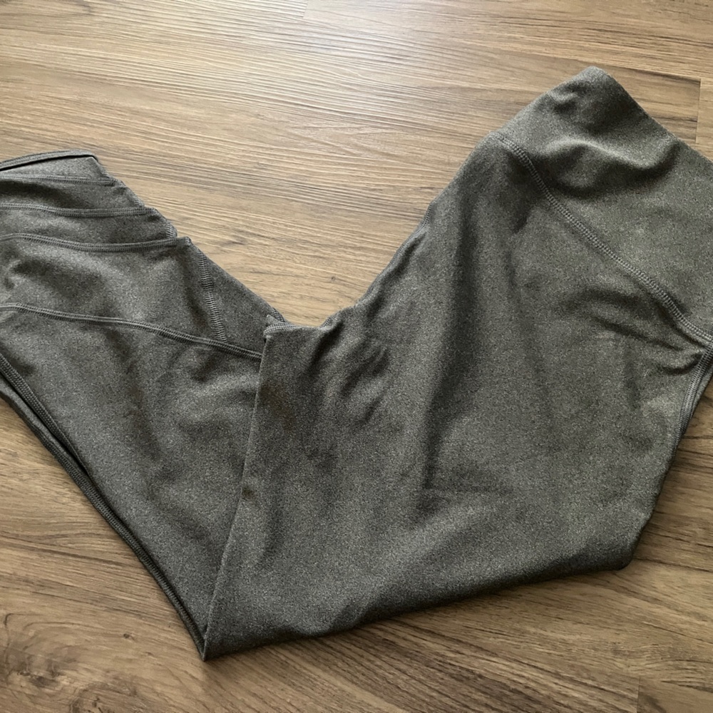 Under armour crop leggings